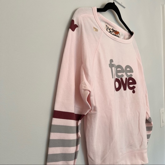 pink free city x GAP long sleeve - SIZE XS, loose fit with free city details - Picture 6 of 8